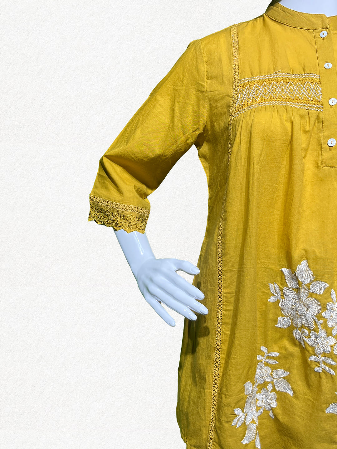 Happiora Sunflower Bloom: Embroidered Cotton Kurti