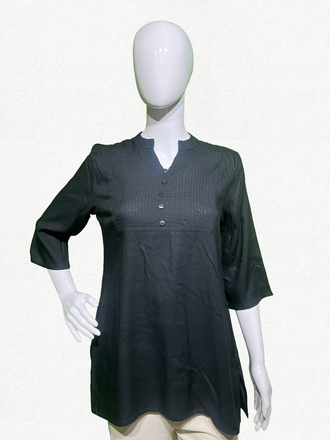 Happiora Onyx Essence: Tailored Pintuck Cotton Kurti