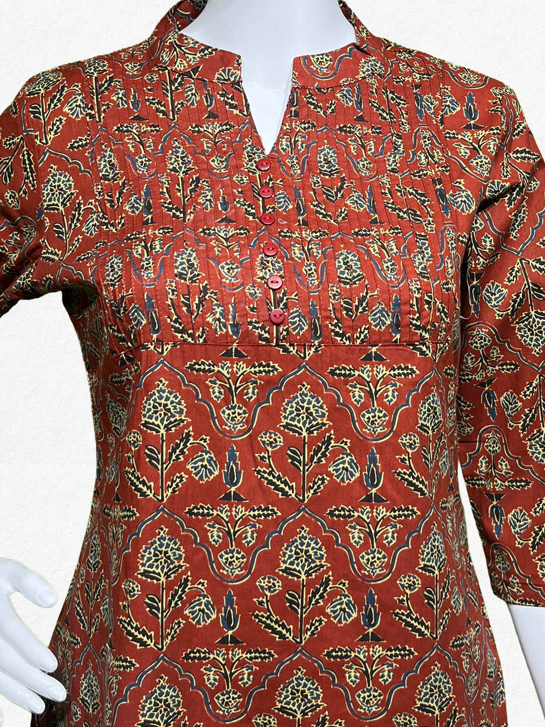Happiora Maroon Floral: Pintuck Cotton Kurti