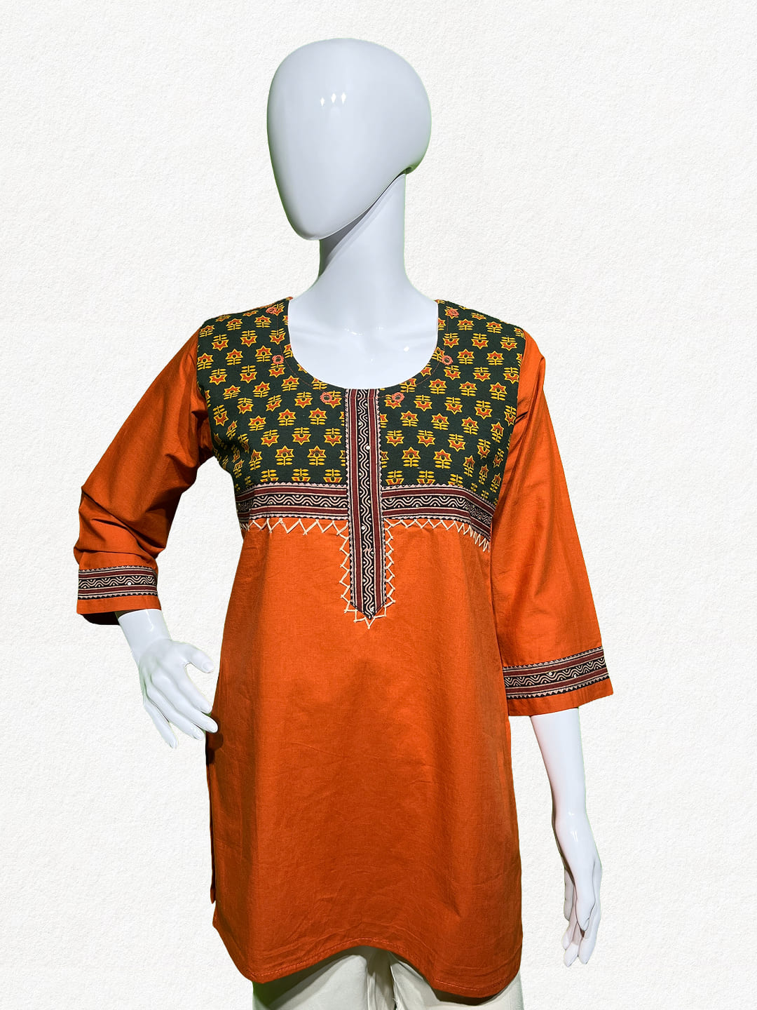 Happiora Terracotta Motif: Hand-Printed Embroidered Kurti