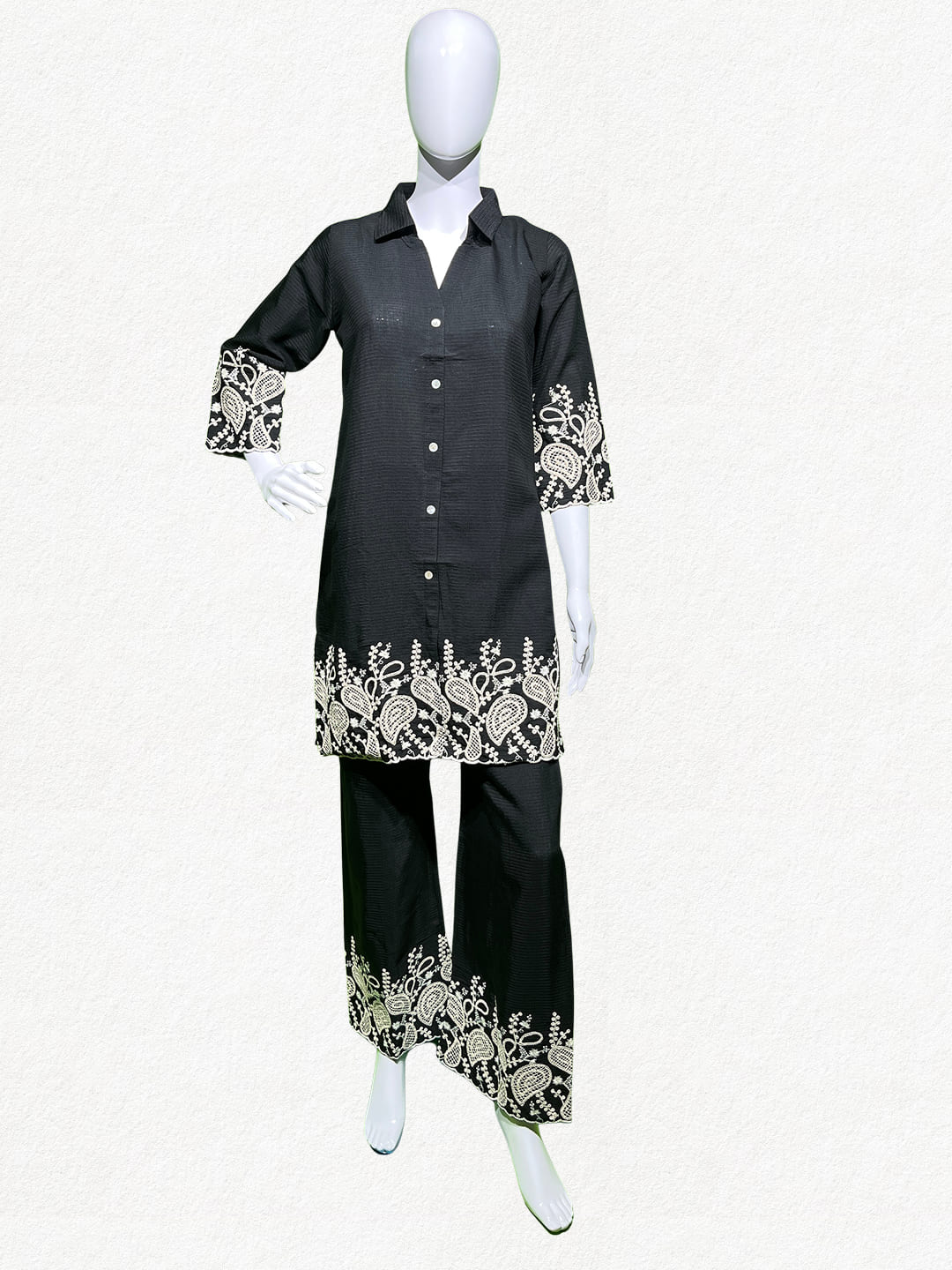 Happiora Onyx Lattice: Embroidered Co-ord Set