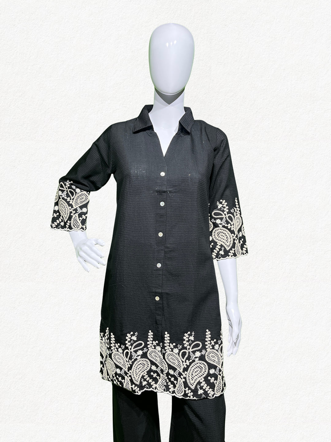 Happiora Onyx Lattice: Embroidered Co-ord Set