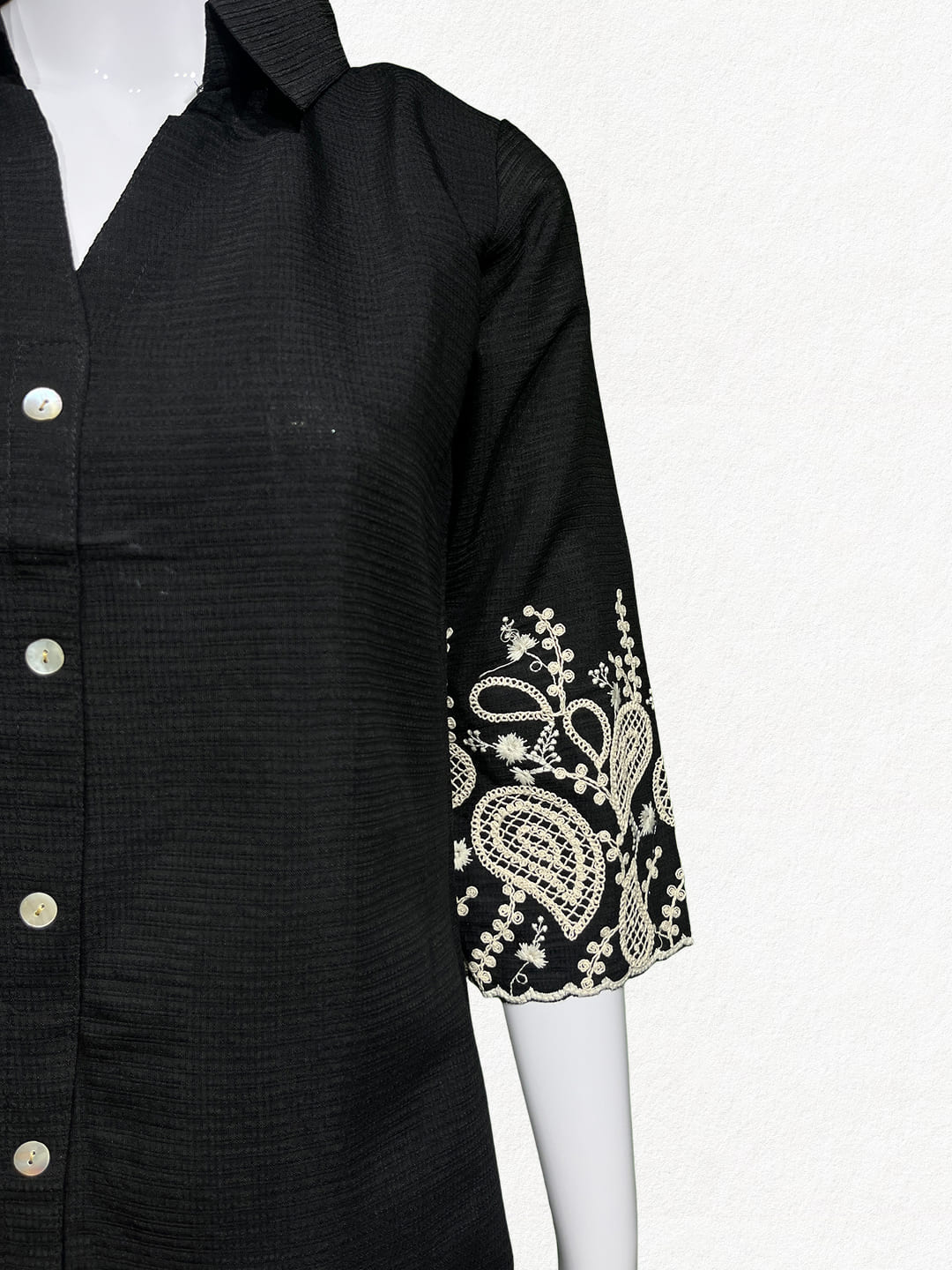 Happiora Onyx Lattice: Embroidered Co-ord Set