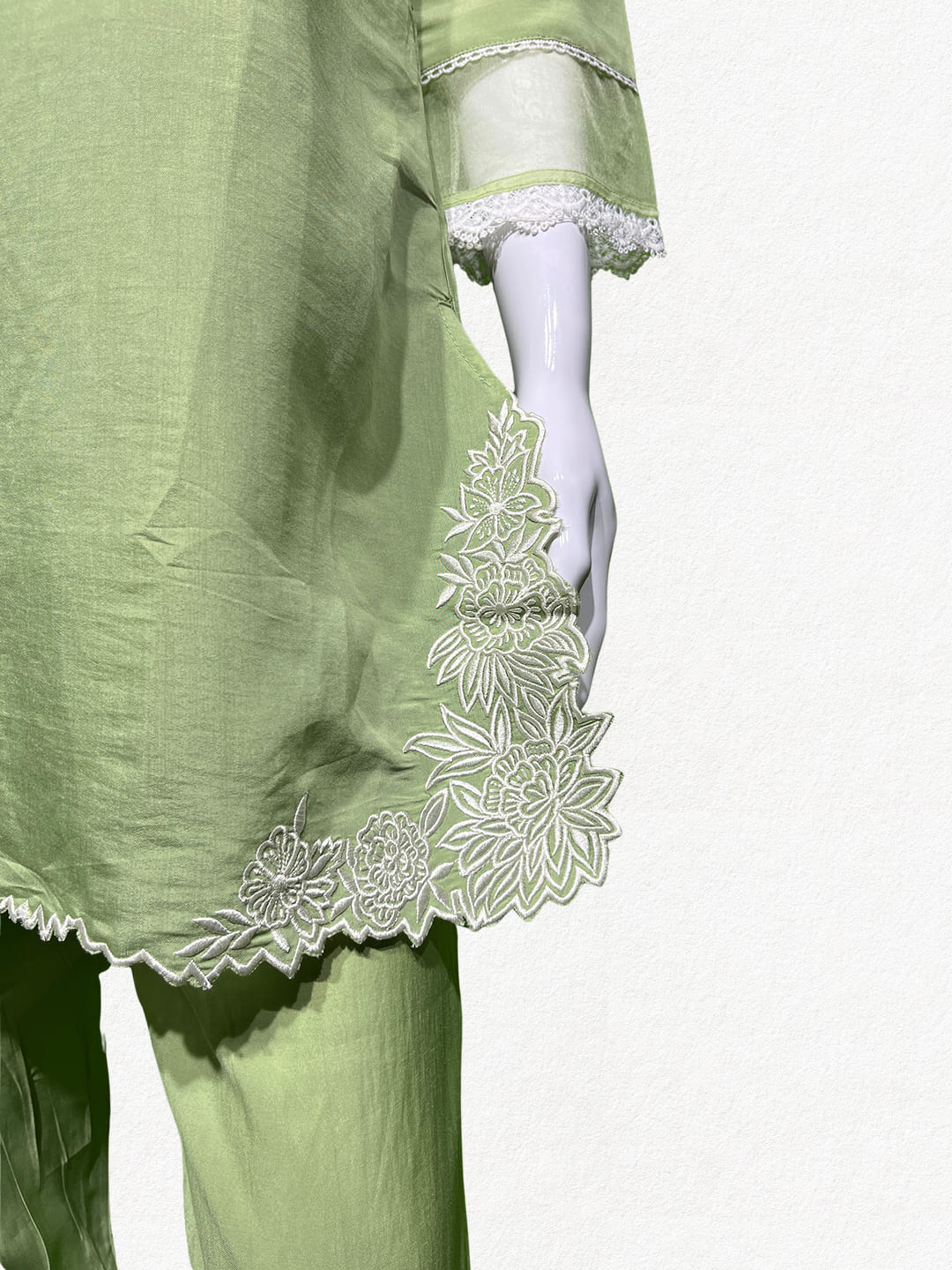 Happiora Mint Dewdrop: Embroidered Scallop Co-ord Set