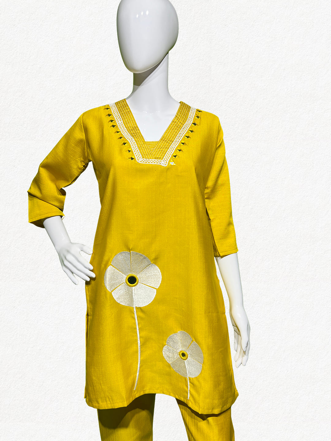 Happiora Retro Bloom: Appliqué Co-ord Set