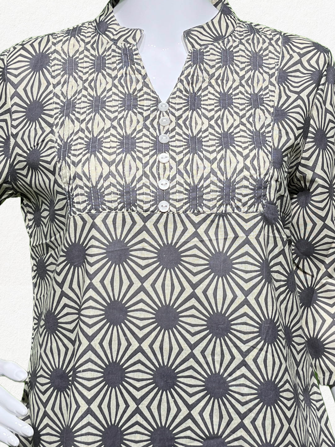 Happiora Slate Starburst: Pintuck Cotton Short Kurti